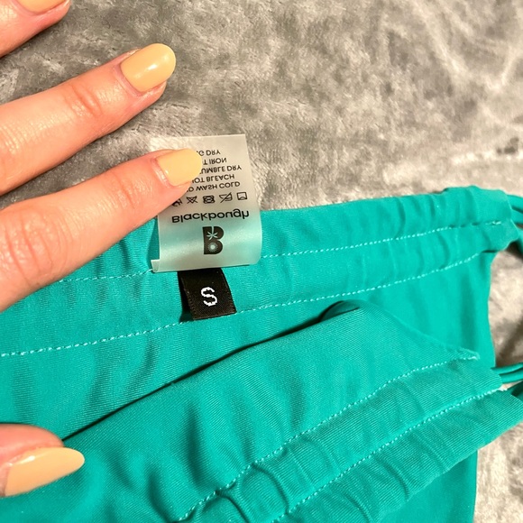 Blackbough Paige Top + Paige Bottom in Emerald - Picture 3 of 10